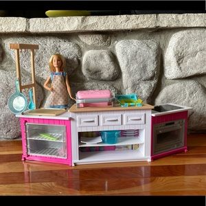 Barbie Ultimate Kitchen